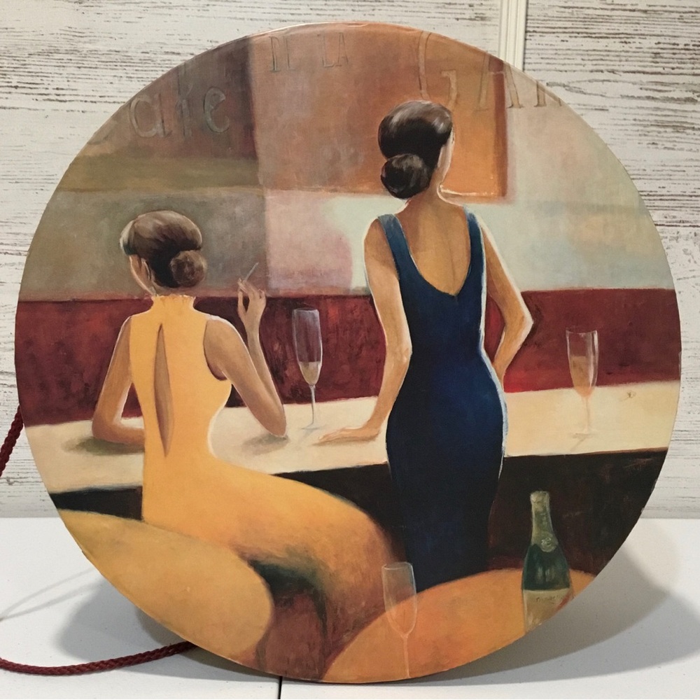 Vintage Dominique Round Art in Motion Large Hat Box with Evening Scene